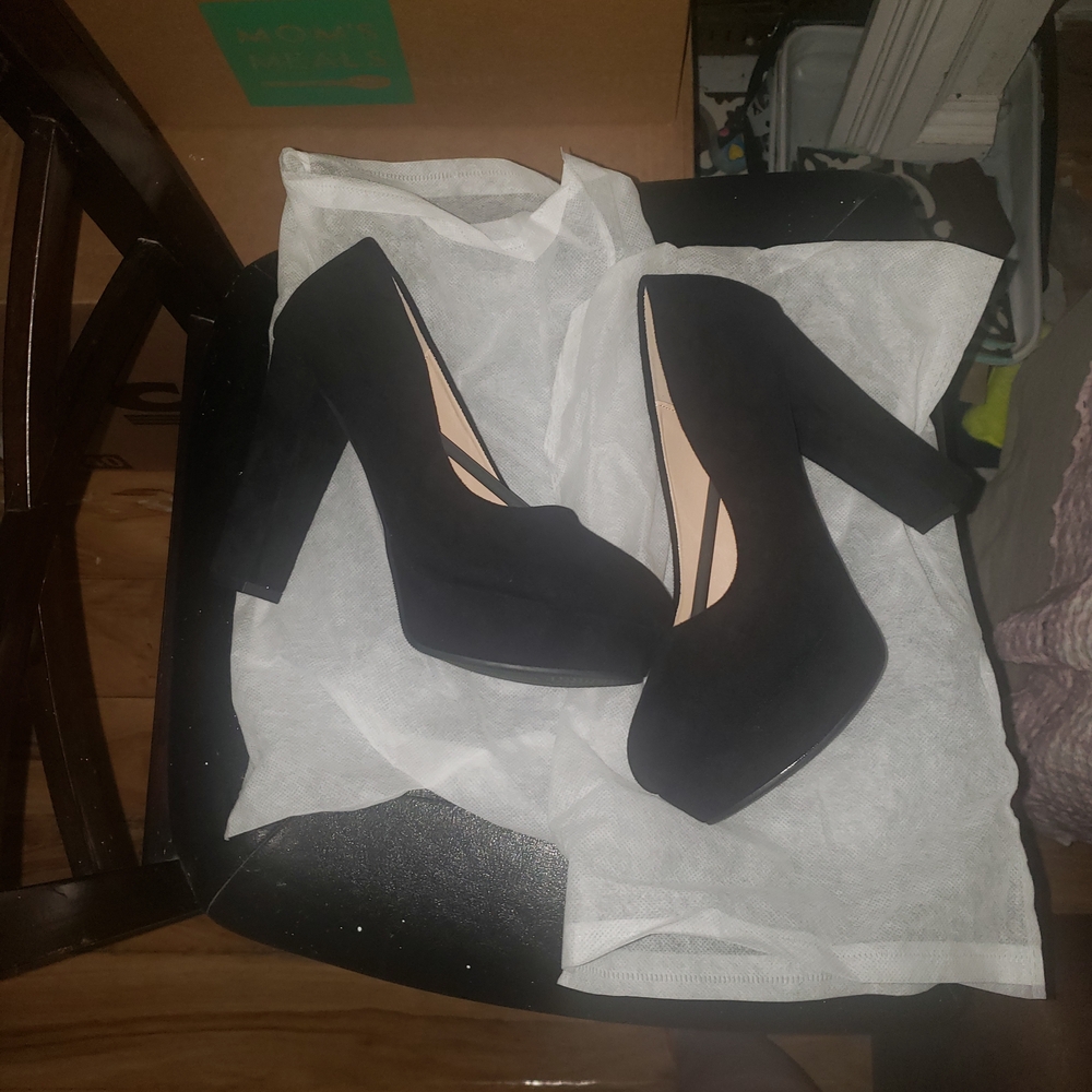 Classic Black Platform High Heel Pumps